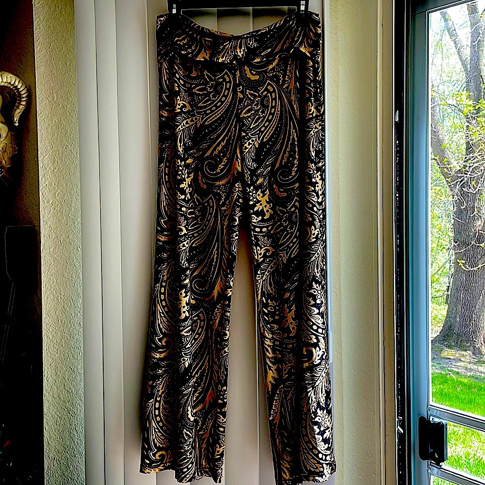 Super comfortable, very stretchy pants!